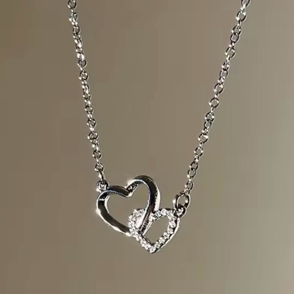 Zara Jewelry - Romantic Simple Double Heart Pendant Necklace.